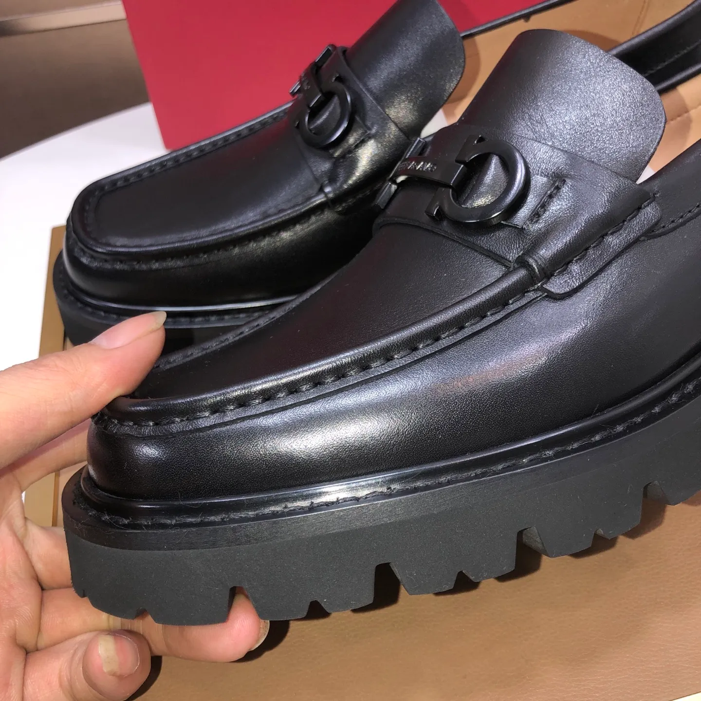 Men's shoes 💰680💰[Ferragamo/Ferragamo] The latest model in the counter. Original imported high-quality cowhide with open sides + imported 🐂 water-dyed cowhide lining + original luxury metal buckle + original combined outsole. No pressure for comparison. 39–45 (45 is custom-made and cannot be returned or exchanged)